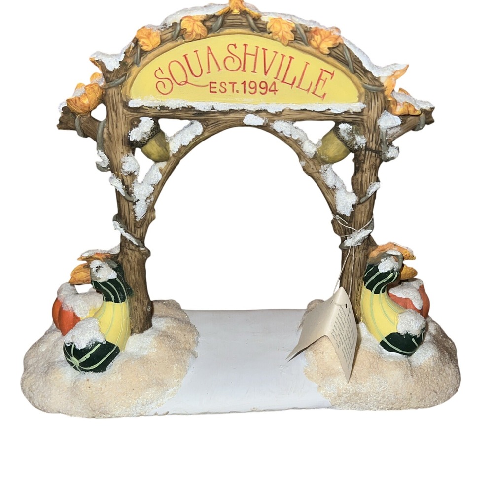 Charming‎ Tails SQUASHVILLE Est. 1994 Arch Accessory Village Sign 87533 New Tags
